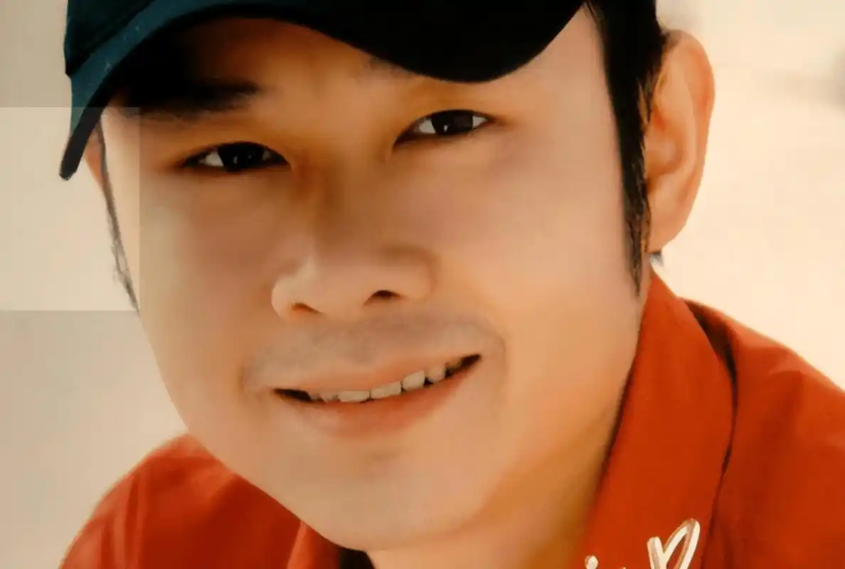 在音乐世界中,刀郎的名字在《罗刹海市》发布后似乎变得更加闪耀.