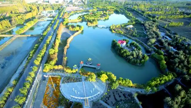 月牙湖在哪个省哪个市旅游景点