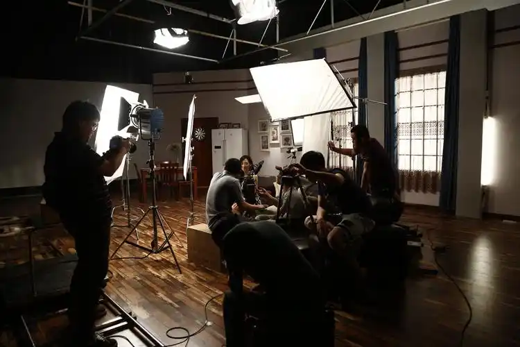 产品中心 product 产品中心                    影棚拍摄现场