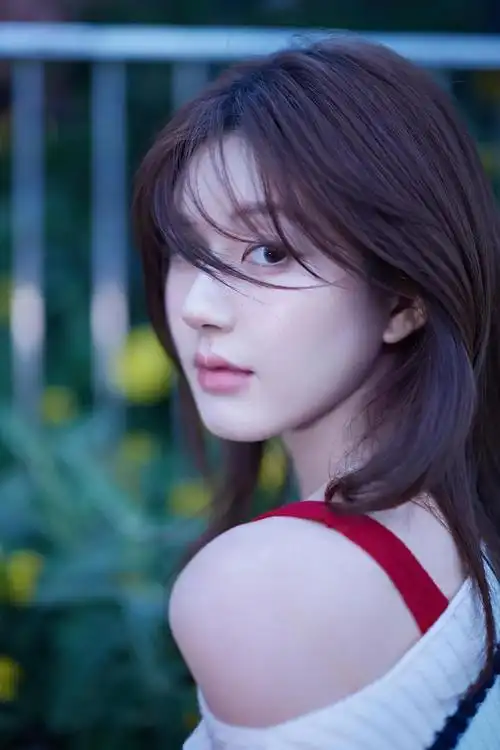 赵露思最新物料,穿毛衣不热吗