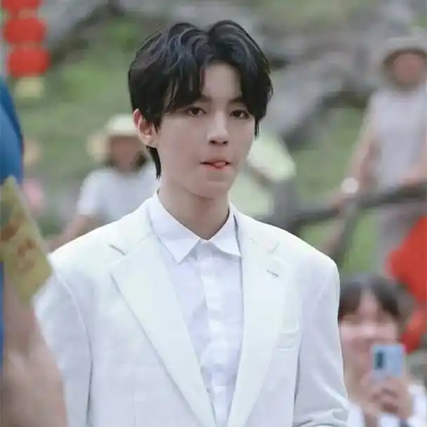 王俊凯头像 - ……… - 抖音