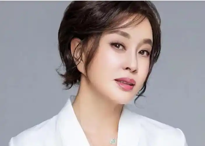 昔日八一厂厂花被王心刚看好被刘晓庆抢风头今68岁美如花