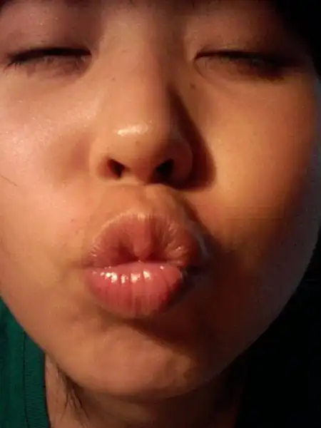 嘟嘴图片,女生可爱嘟嘟嘴图片,好玩又有趣.