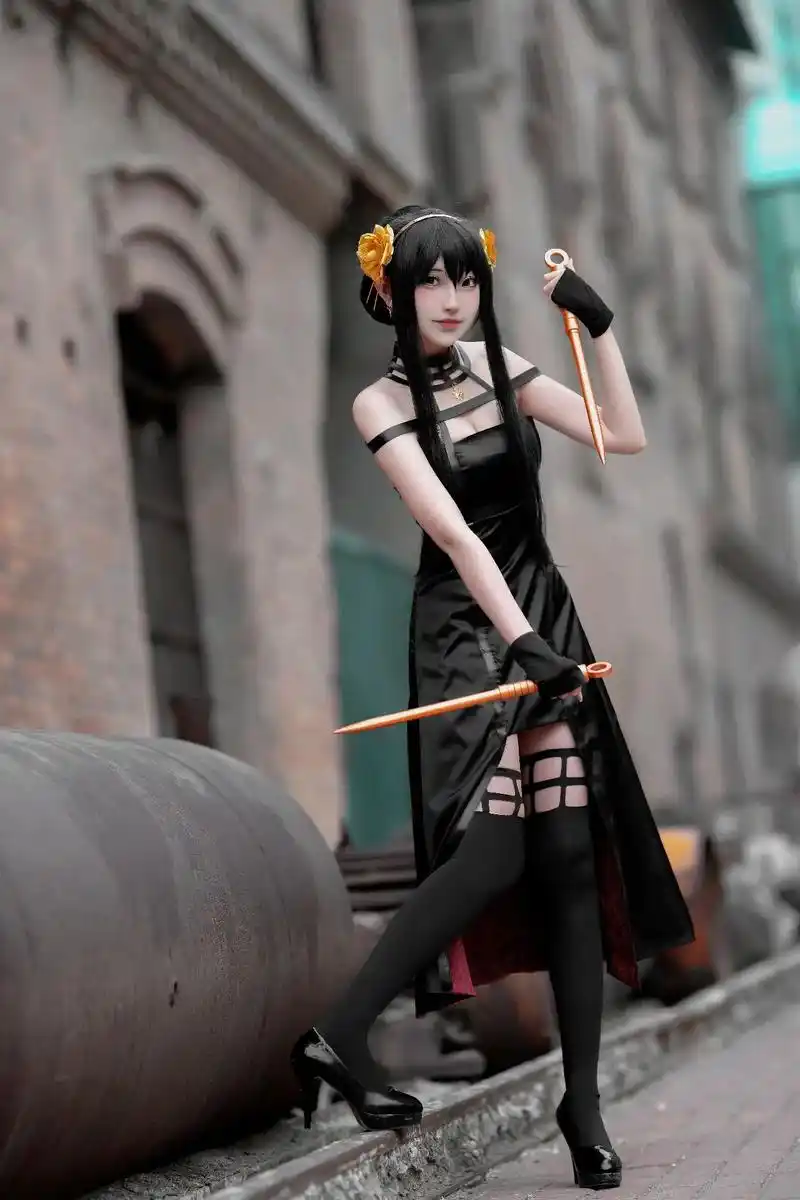 今天是#约尔 麻麻#间谍过家家 #二次元 #cos # - 抖音