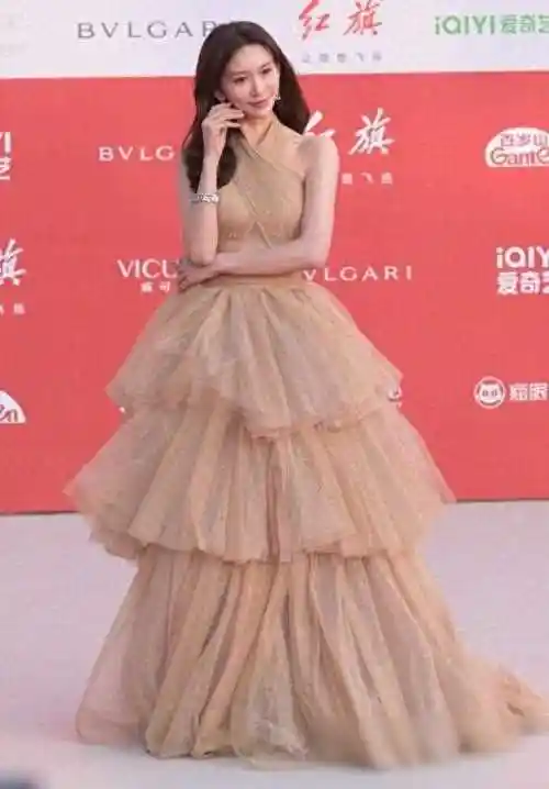 北京之夜:林志玲惊艳亮相,关晓彤失宠娜然搔首弄姿