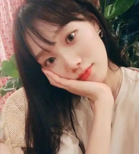 美女头像李圣经