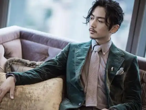 盘点男明星胡子照,千玺自然,白宇很合适,陈晓秒变美大叔!