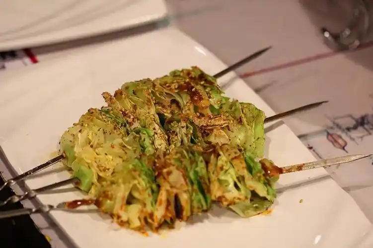 生菜吃的就是水润清脆感非常的鲜美~~就感觉像是在吃鲍鱼一般嫩滑之余