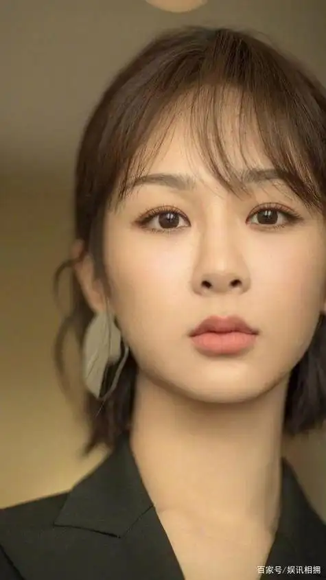 杨紫的母亲有多低调原来还是甄嬛传的她难怪女儿这么出色