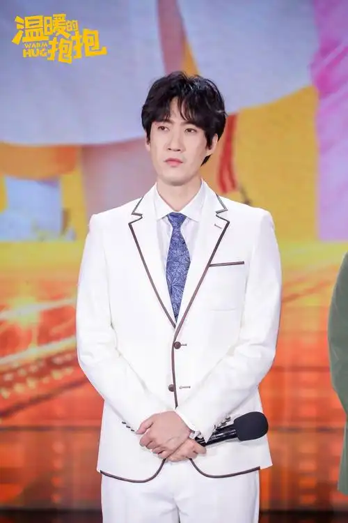 《温暖的抱抱》亮相上影节 常远乔杉艾伦欢乐聚首