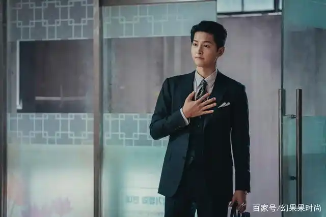 看《黑道律师文森佐》中宋仲基西装造型,教你5招穿出高质感!