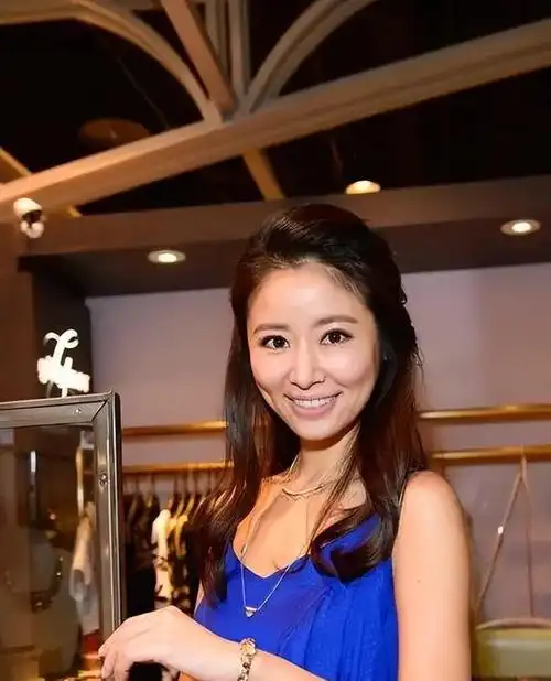 我们今天故事的主人公:林心如,出生于1976年祖籍中国台湾省台北市