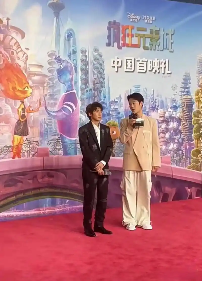 这对比下来,王源的身高也是个迷哦