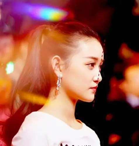 "武丹丹"人设作出天际?00后小花蒋依依的脸也残了