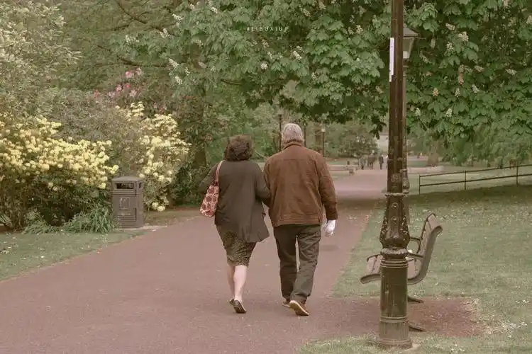 有么有什么壁纸能让ipad横屏和竖屏都合适?