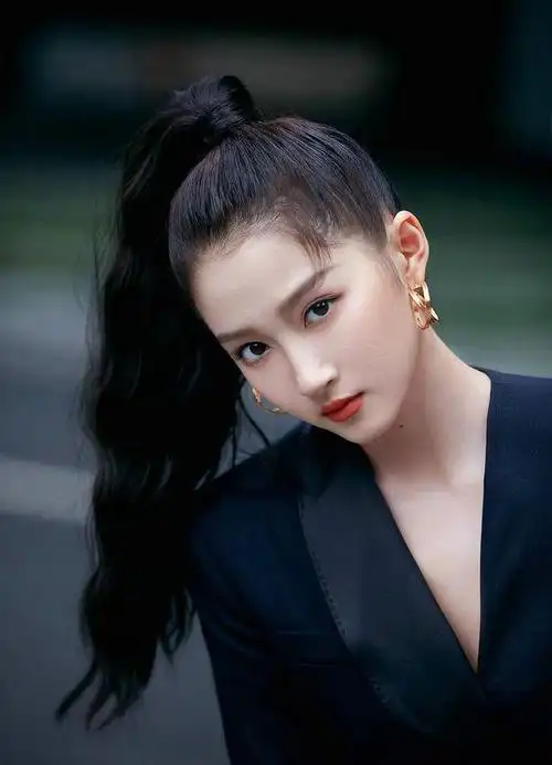 关晓彤的图片 个人资料简介(关晓彤个人资料和父母是什么身份)-喜多多