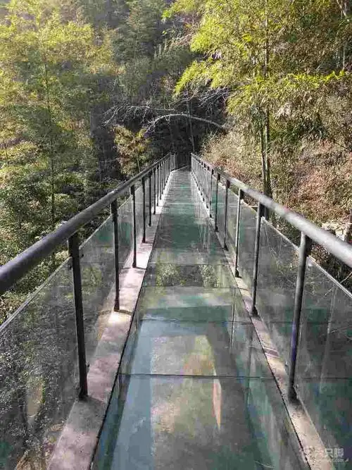 玻璃栈道