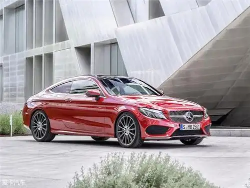 帅到没朋友 奔驰c级双门轿跑本月上市