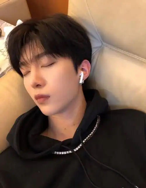 涛一下范丞丞不同发型与角色的适配度