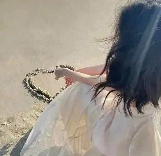 不露脸温柔风网红感女生头像|美女|绝绝|仙女|混血儿_网易订阅