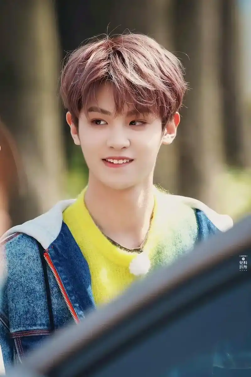 黄明昊justin #极限挑战 快乐宝宝～蹦蹦跳跳啲好可爱