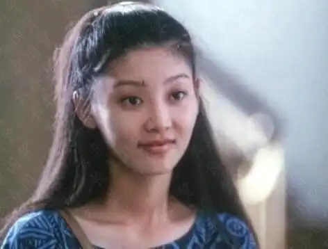 徐帆21岁旧照曝光长相清纯笑容甜美