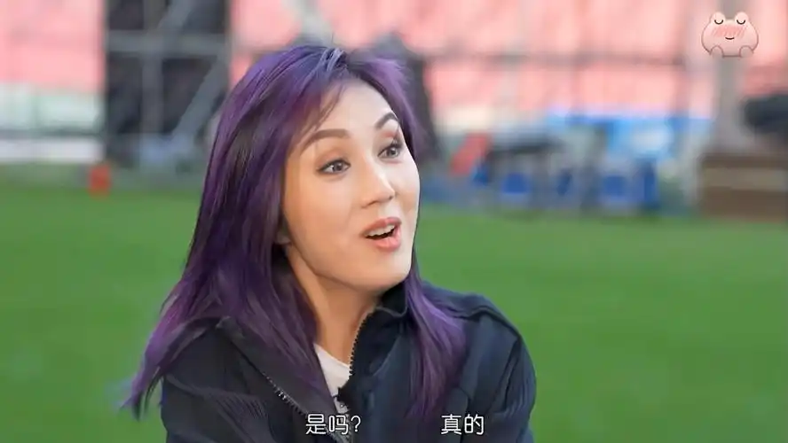 恐高的杨千嬅每次演唱会要坐十几米升降台登场