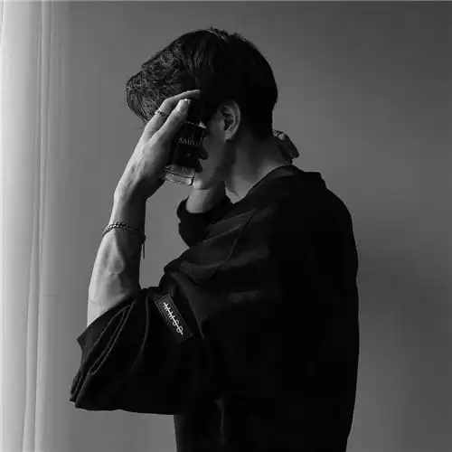 男人黑白头像男人味 高清帅气的头像男成熟魅力黑白图片_男生头像