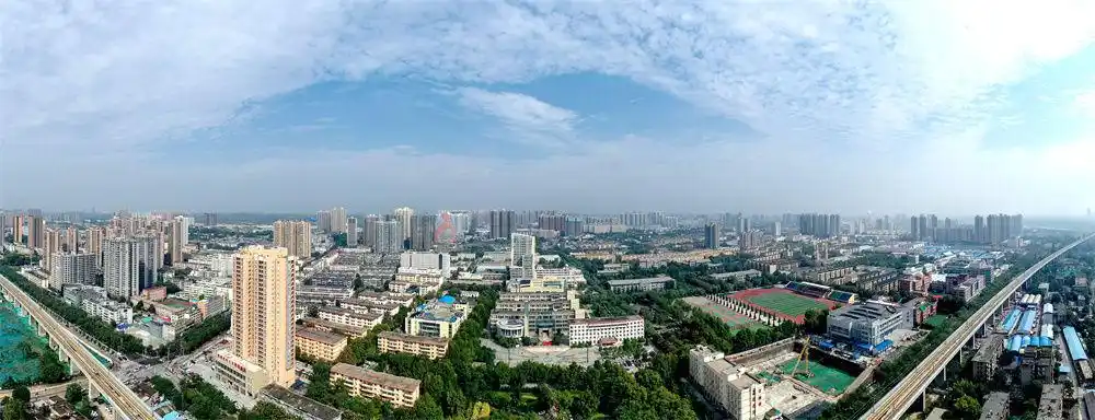 这是位于陕西咸阳的西藏民族大学(2019年10月11日摄,无人机全景照片).