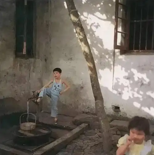 这些老照片有没有你的童年?致我们终将逝去的童年~_小朋友们