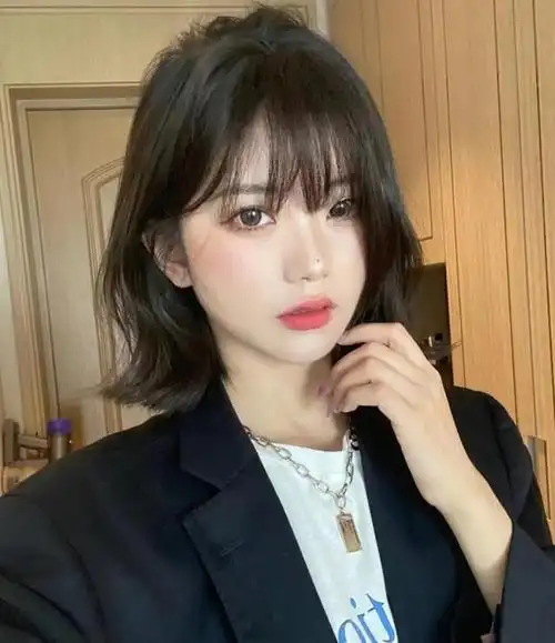 40岁女人头发少适合什么发型(适合发量少细软的短发)