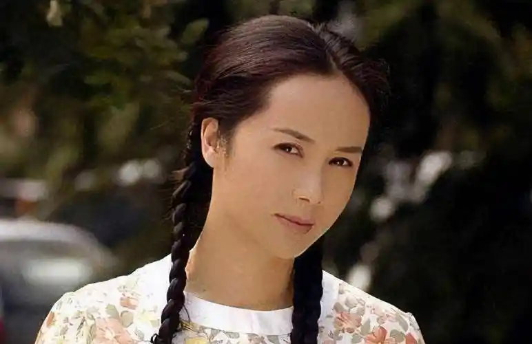 原创百变影后蒋雯丽为角色多次扮丑如今57岁依旧令人心动