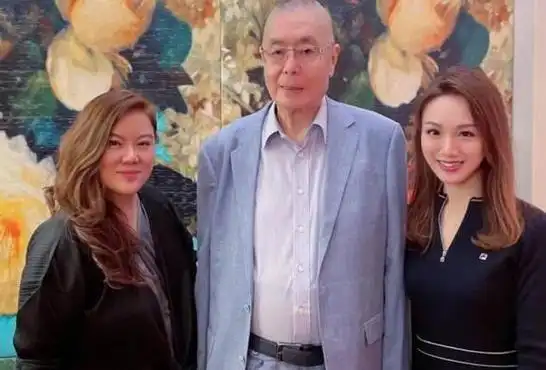 41岁嫁进豪门,44岁为81岁"富豪老公"生下女儿,如今还想要生二胎