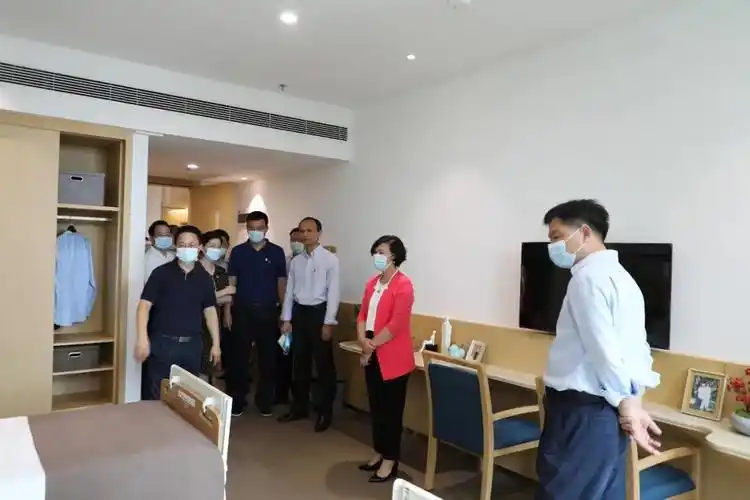 深圳市委组织部副部长市委老干部局局长曾雪莲一行考察调研深业生命