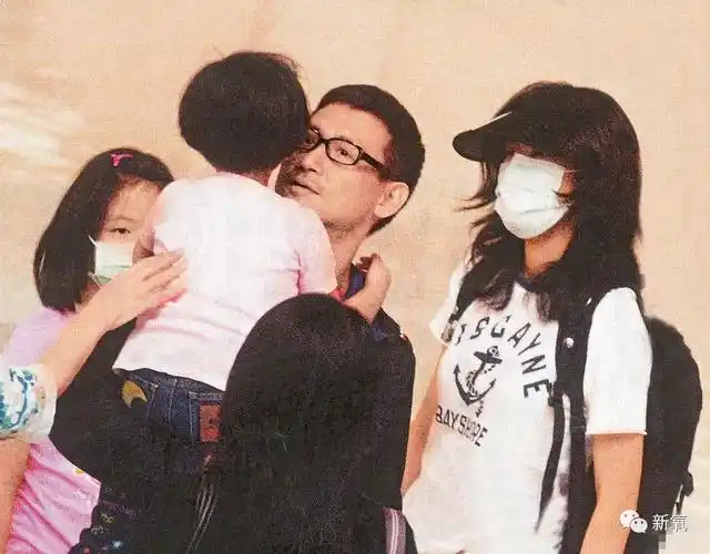 张学友女儿美少女照流出太辣眼睛了长得像舒淇就算了腿比关晓彤的还长