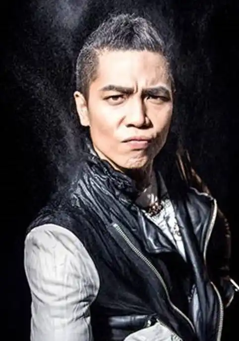 《羞羞的铁拳》导演:这部就算好的了?麻花还有十几部这样的本子