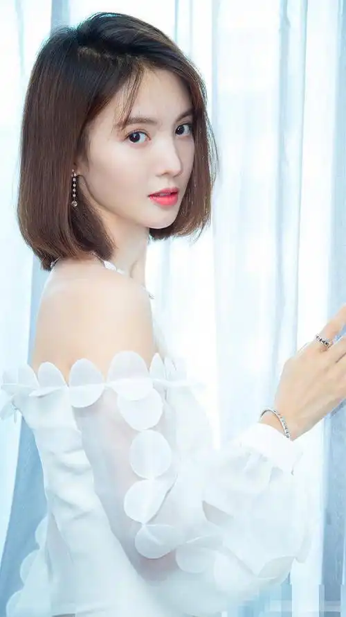 金晨,中国内地影视女演员,出生于山东省济南市.