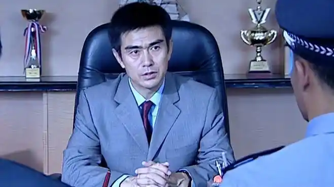 罪域:李子涛得知嫌疑人自尽,终于放心,却不知是局长设的套-影视综视频