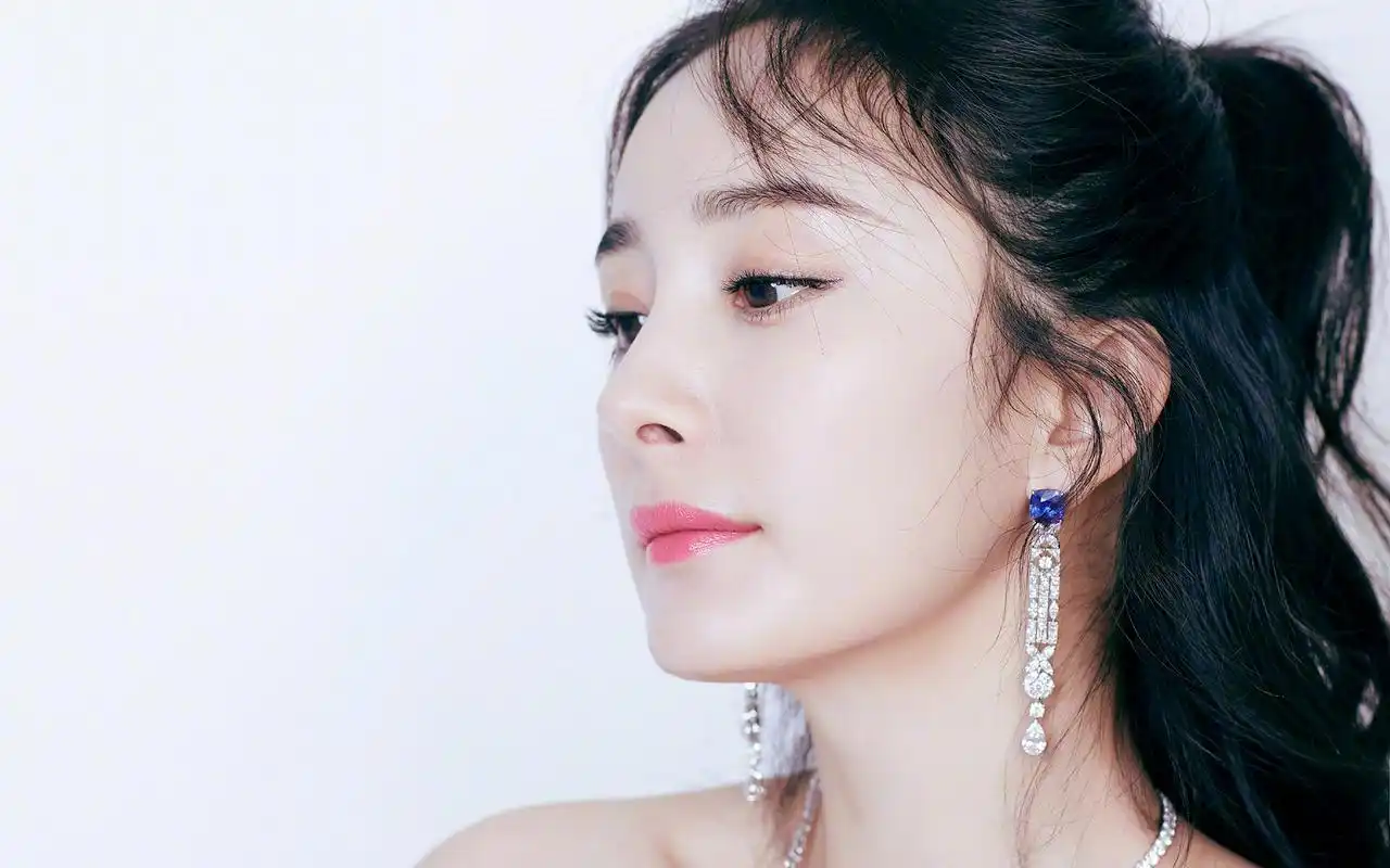 杨幂气质性感高清桌面壁纸高清大图预览1920x1200_大陆明星下载_美桌