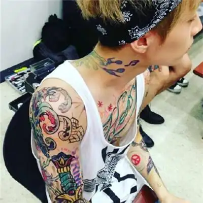 图henry刘宪华纹身图片帅气逼人惹人爱