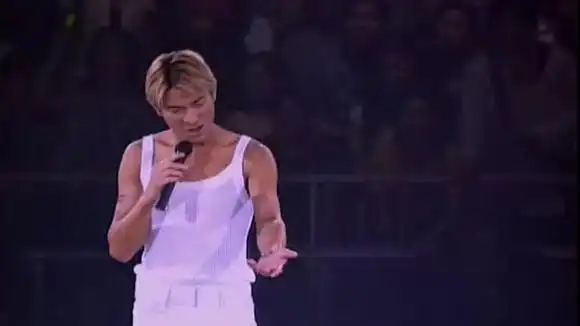 刘德华99年红馆演唱会现场版《我恨我痴心》算是摇滚吧