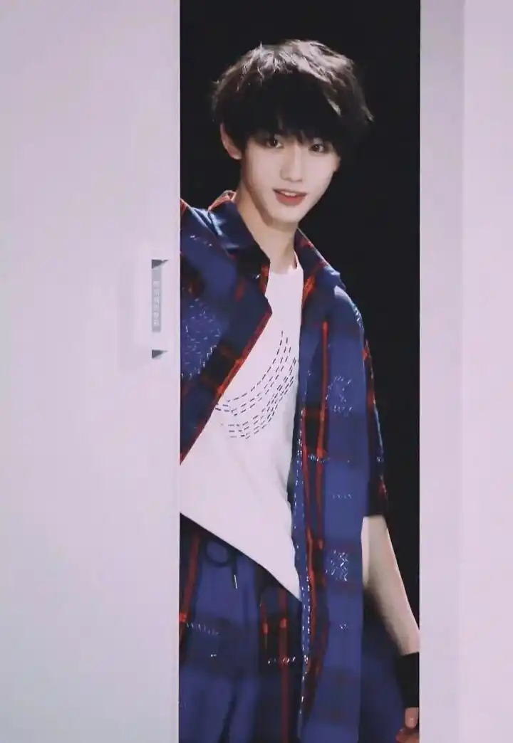 丁程鑫绝美照片