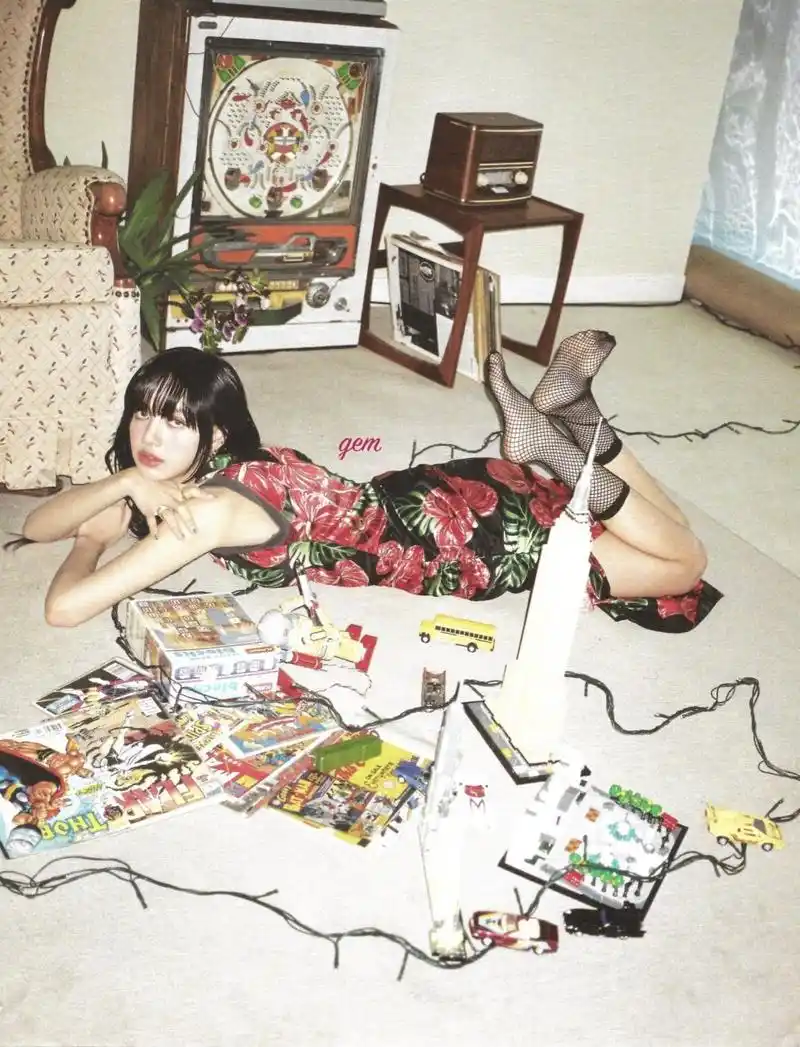 lisa  黑丝网袜美腿玉足