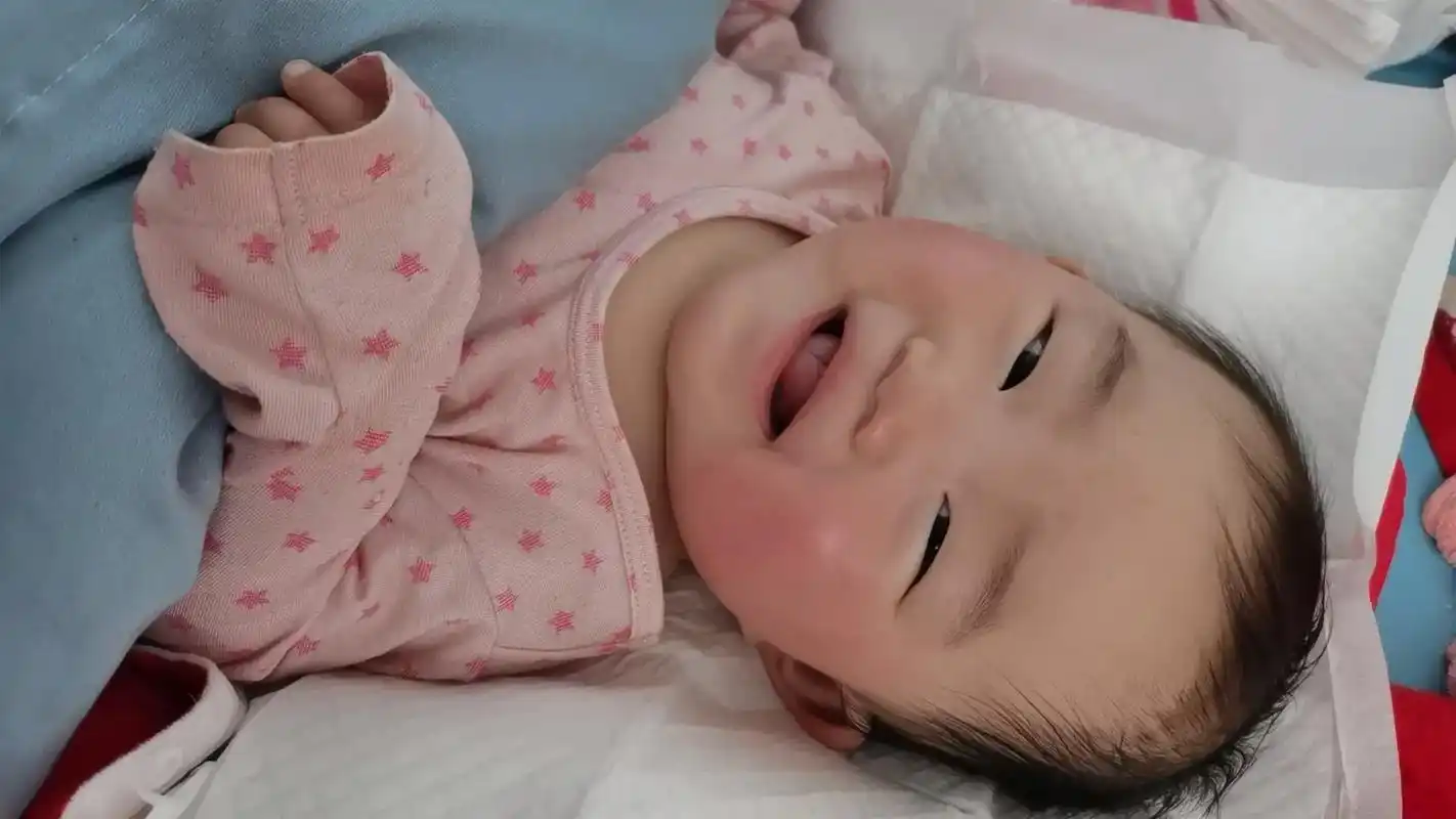 老是视频今天来组照片.#我的抖音生活日记 歪头杀哈哈哈#宝宝 - 抖音