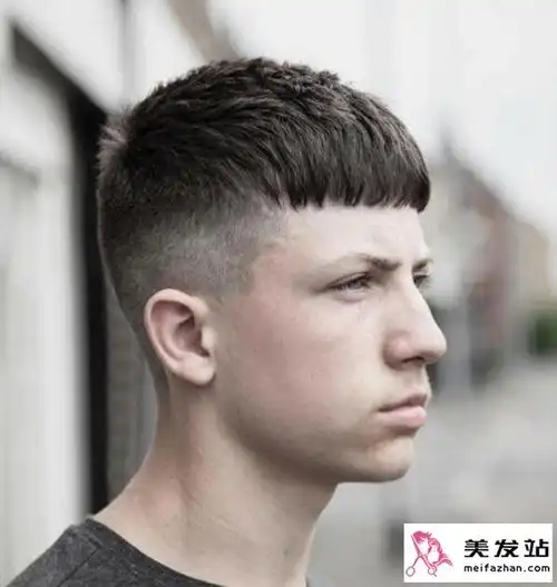 男生发型锅盖头铲两边欧美texturedcrop发型超流行
