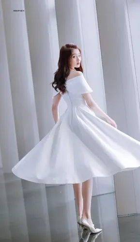 关晓彤好高腿好长穿裙子太美了呀