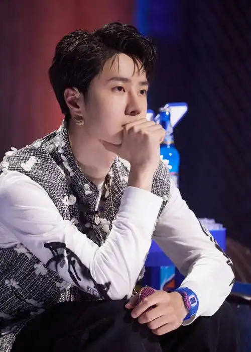 王一博这就是街舞5十三宫格剧照就是说王队长太帅了