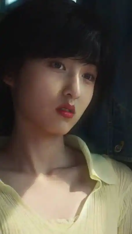 作品是演员的底气|张子枫_新浪新闻