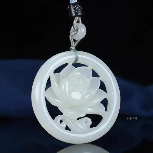 莲花吊坠天然和田玉莲挂件女款花开富贵玉石毛衣颈饰