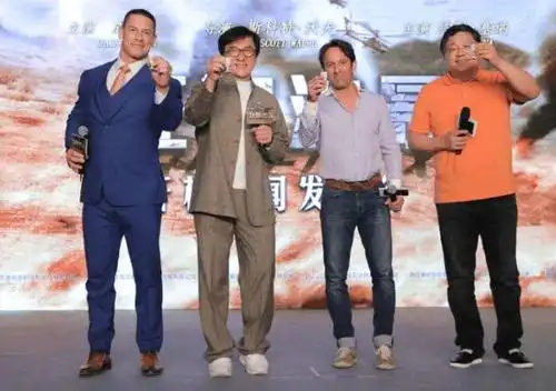 成龙也拍主旋律片,剧情和吴京《战狼2》相似,网友:战狼后传?